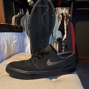 Nike SB Janoski RM Black Suede